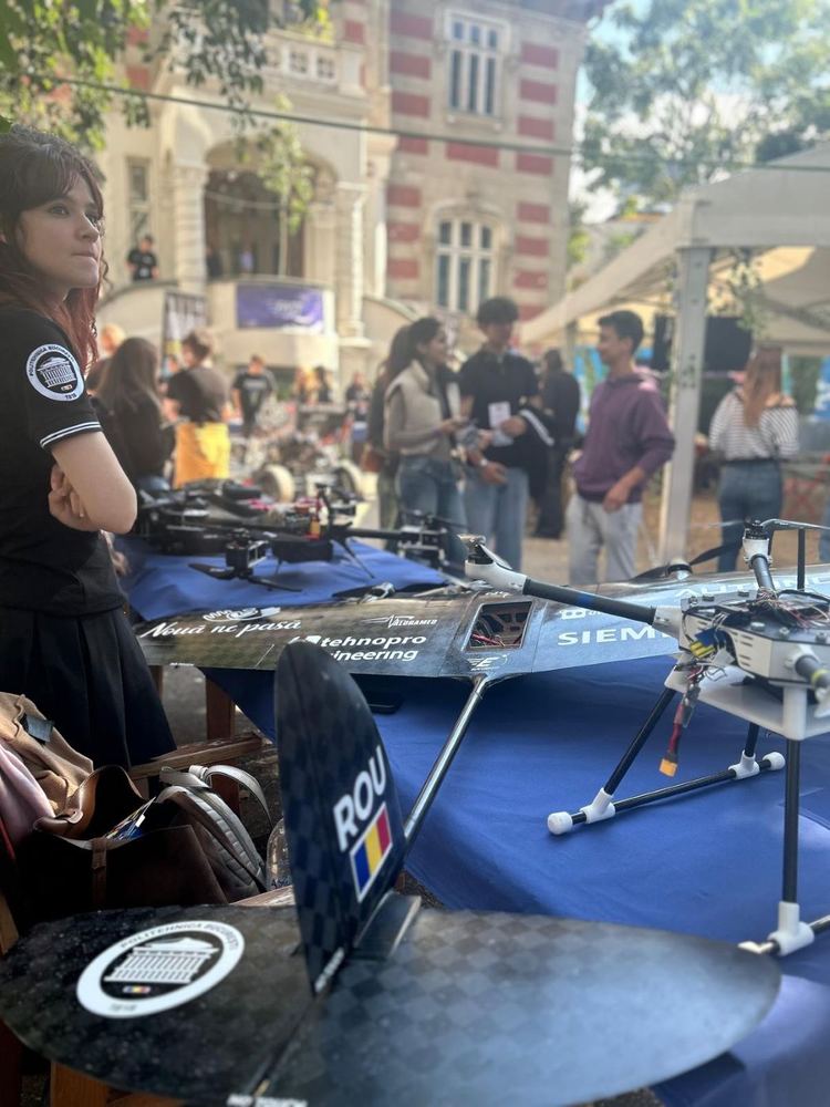 NOVA la expoziția FAST (fotografia 3 din 6)